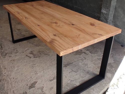 Mesa de taller en hierro y madera de pino - La Trona